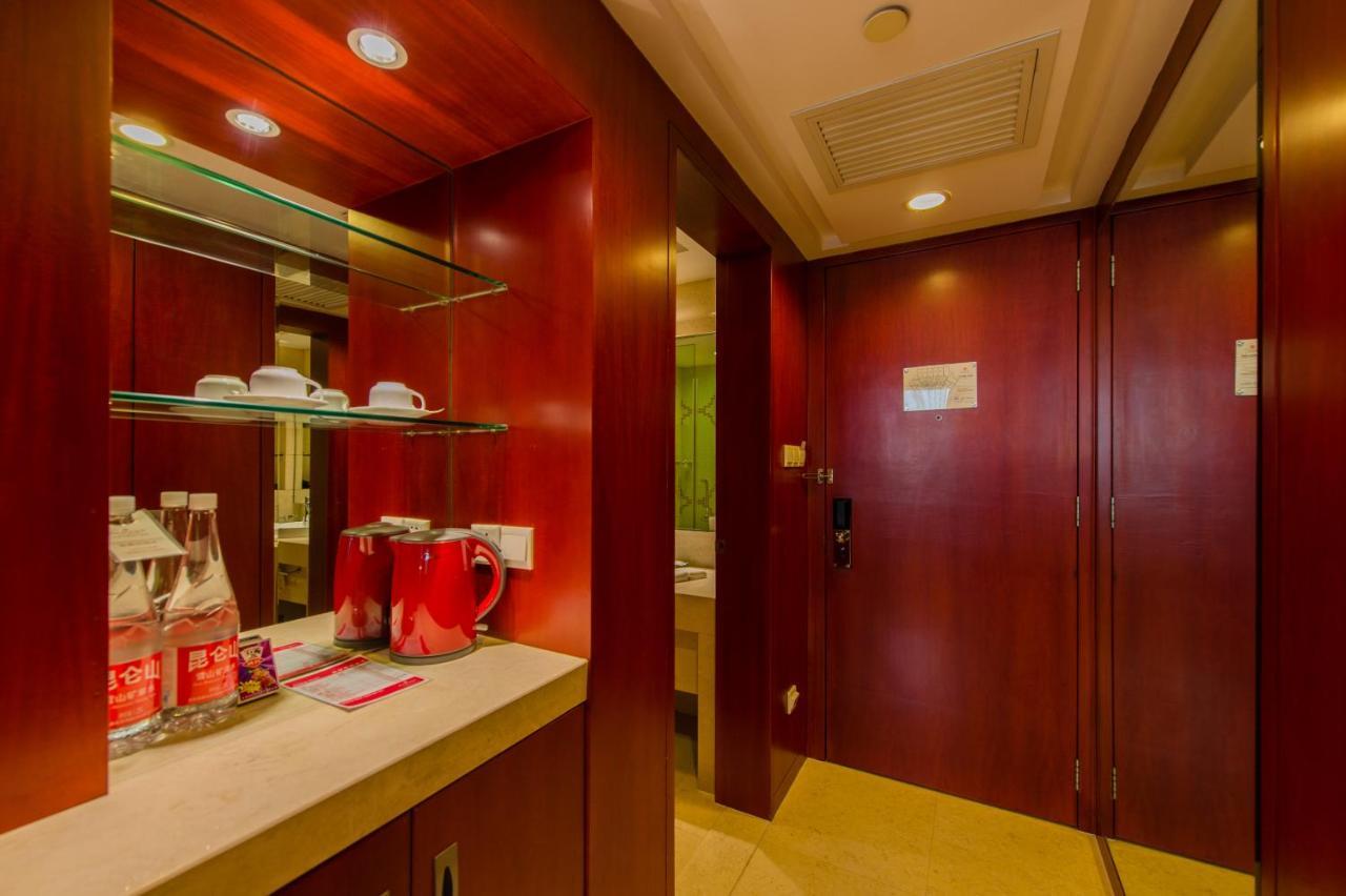 Changchun Hualida Hotel Exterior photo